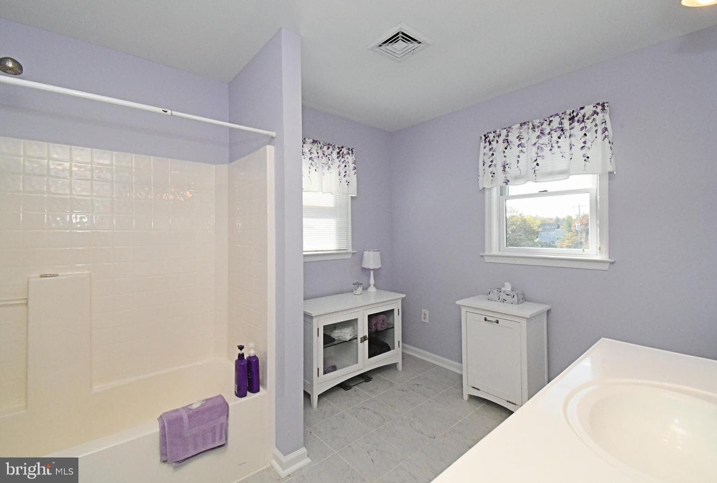 381 Courtland Avenue photo 30
