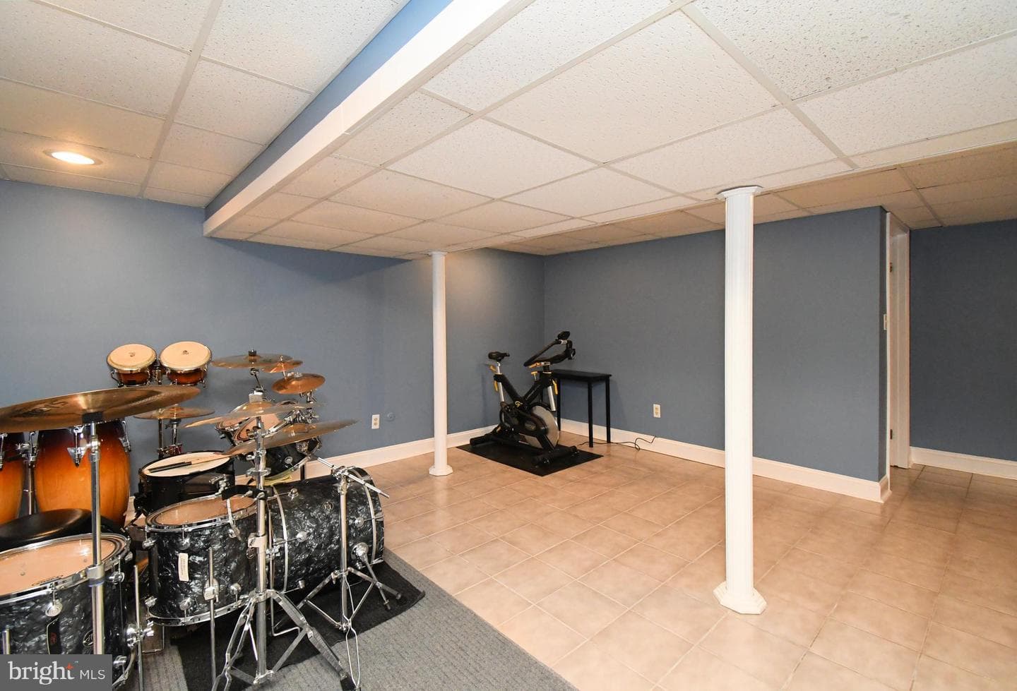 381 Courtland Avenue photo 33