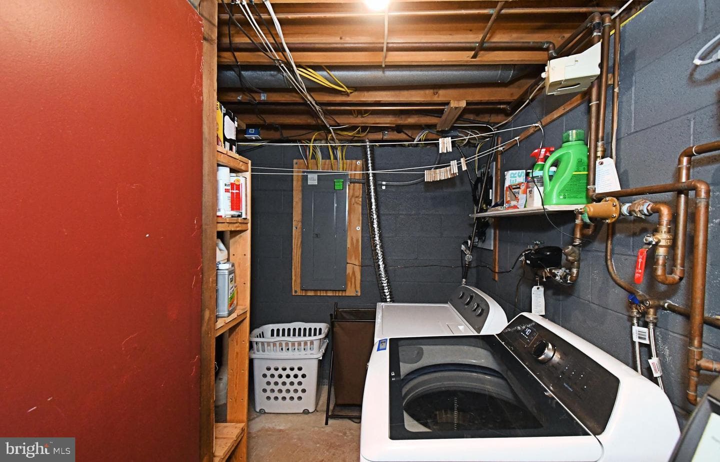 381 Courtland Avenue photo 34