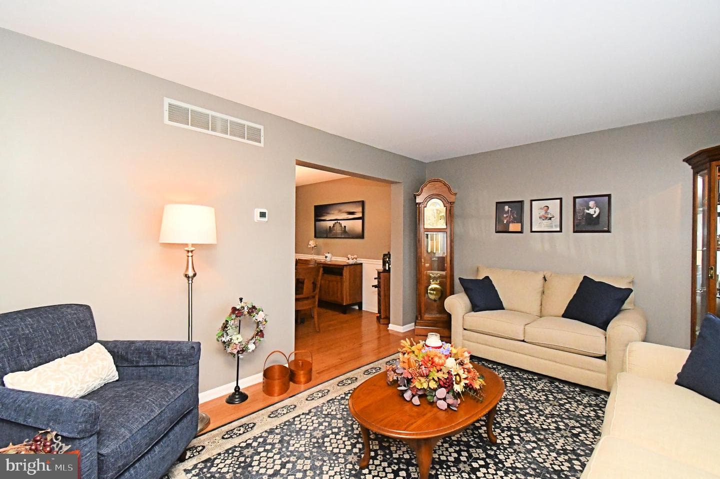 381 Courtland Avenue photo 4