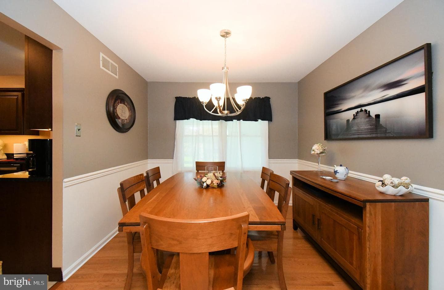 381 Courtland Avenue photo 7