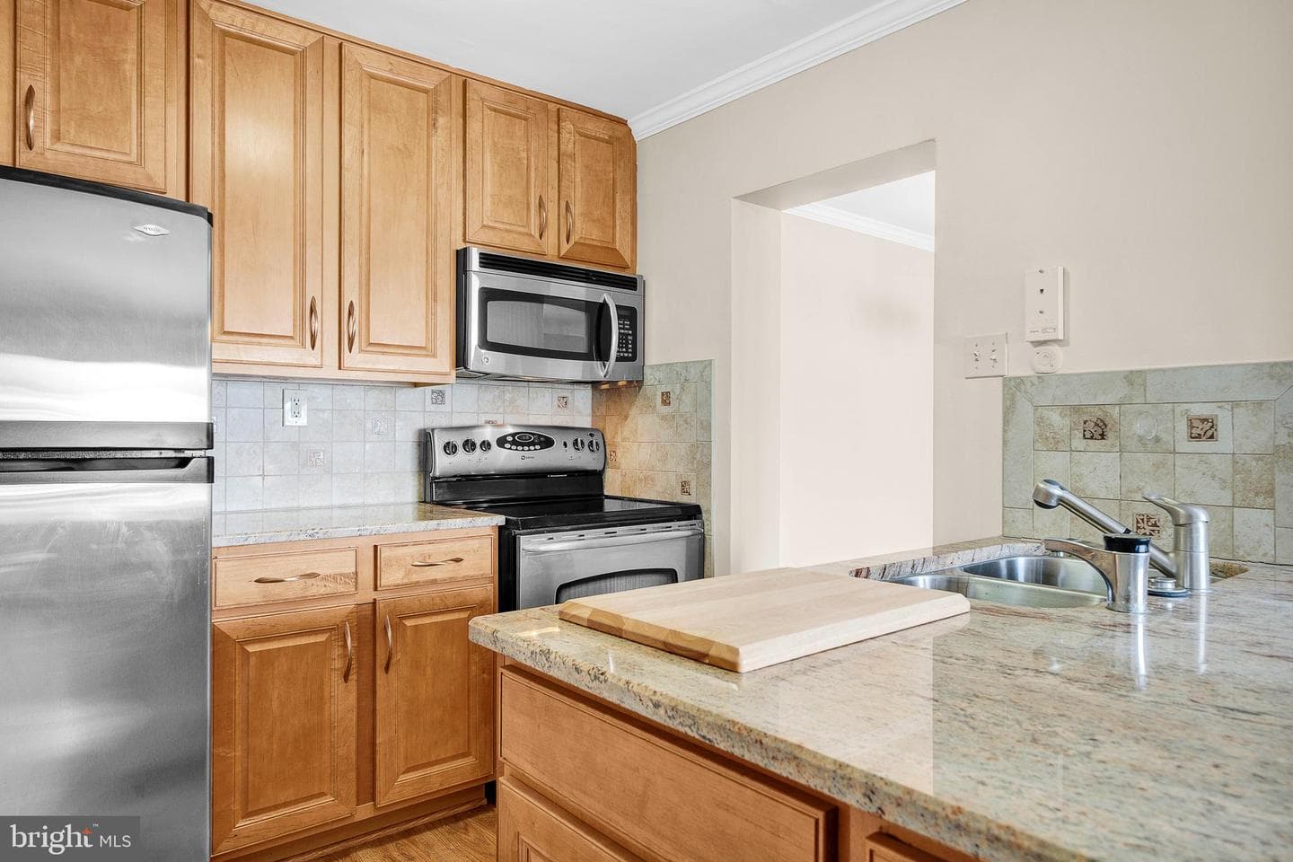 1570 The Fairway #411 E photo 13