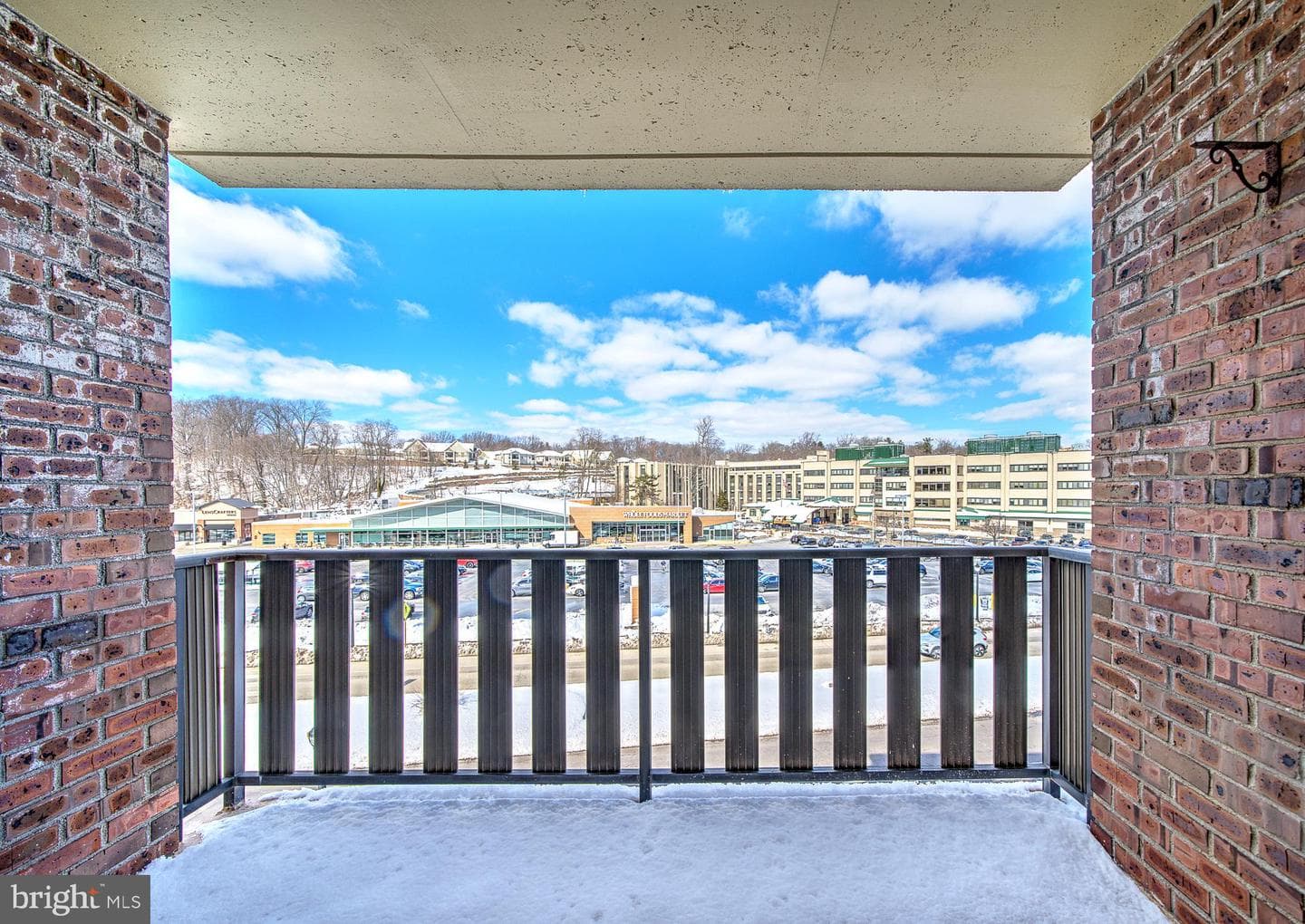1570 The Fairway #411 E photo 20