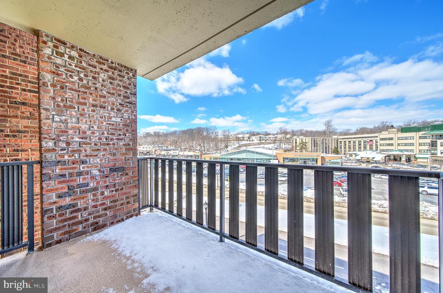 1570 The Fairway #411 E photo 24