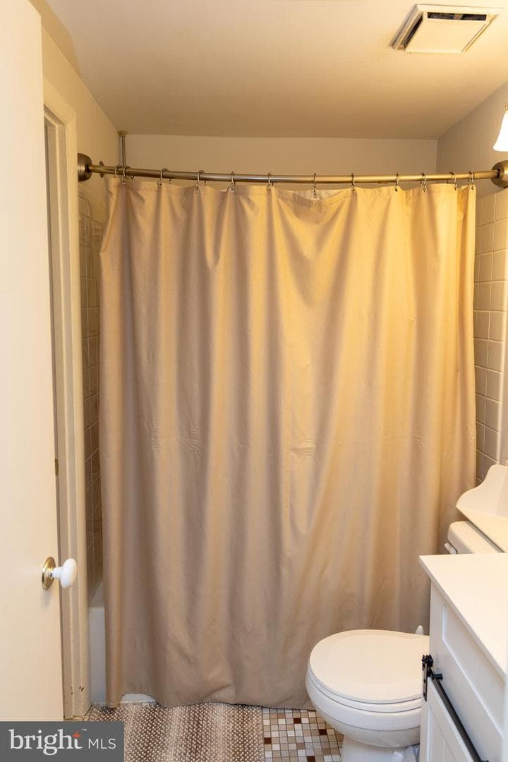 1212a Crosshill Court photo 29