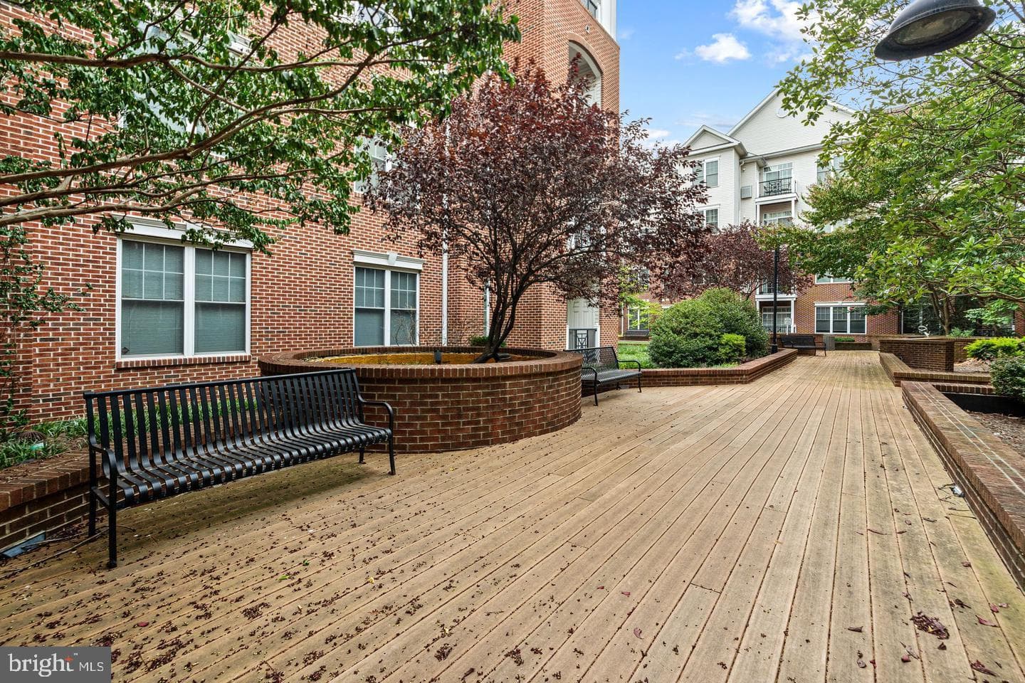 300 W Elm Street #2320 photo 23