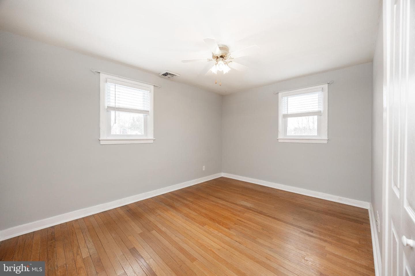 746 N Hanover Street photo 17