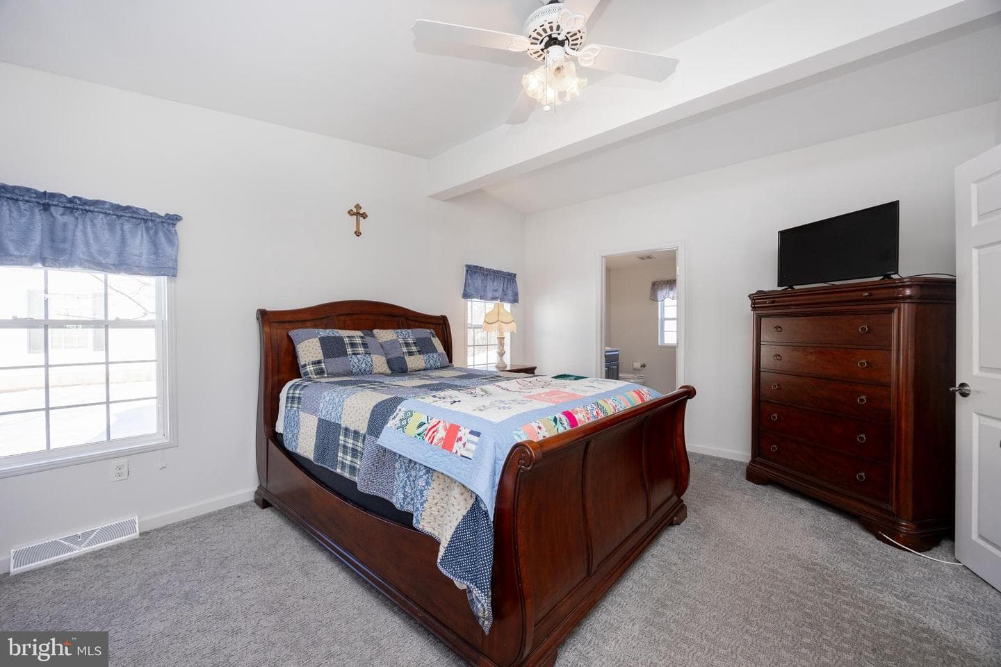 104 Lilac Place photo 11