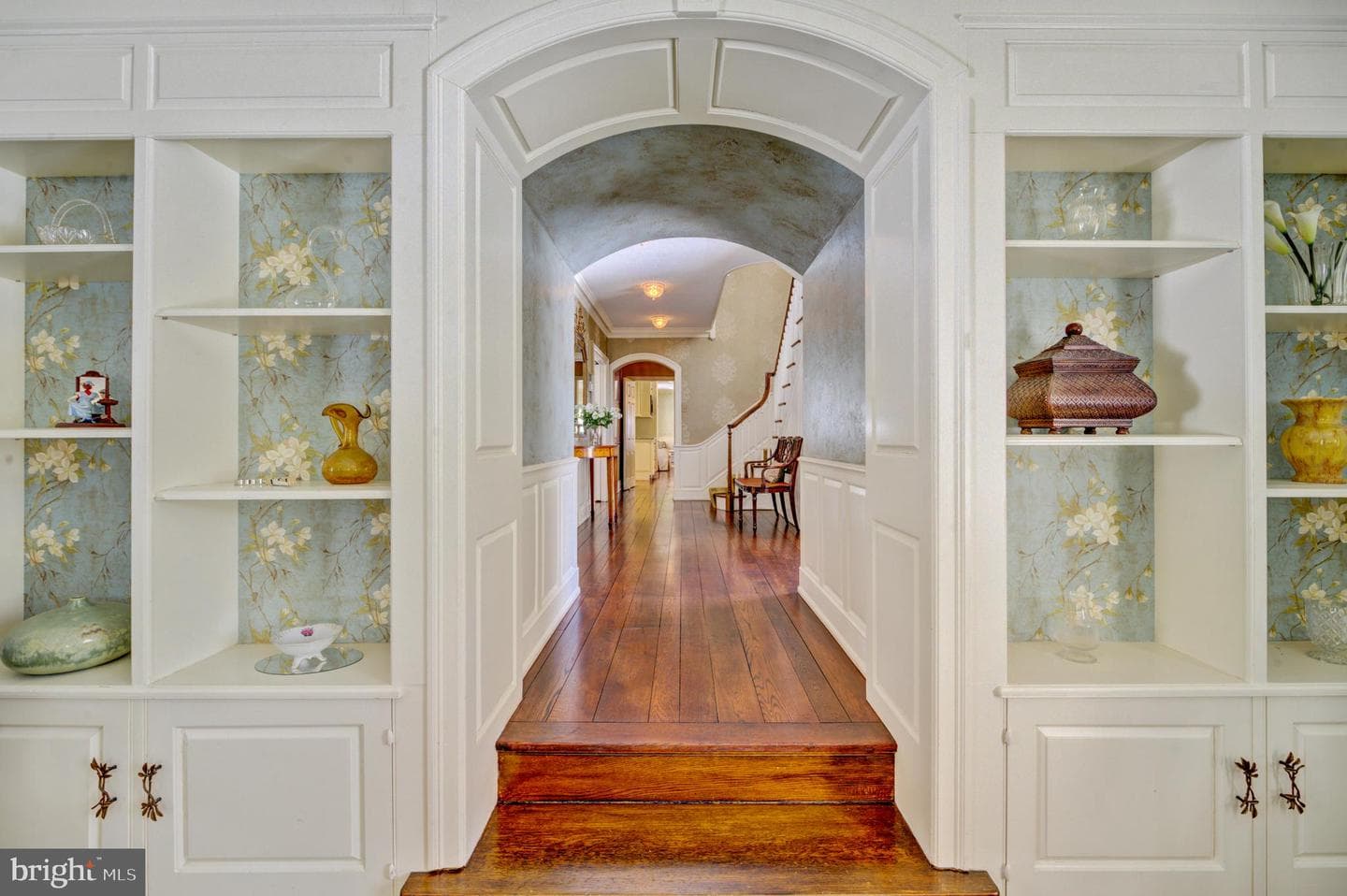 435 Garden Lane photo 9