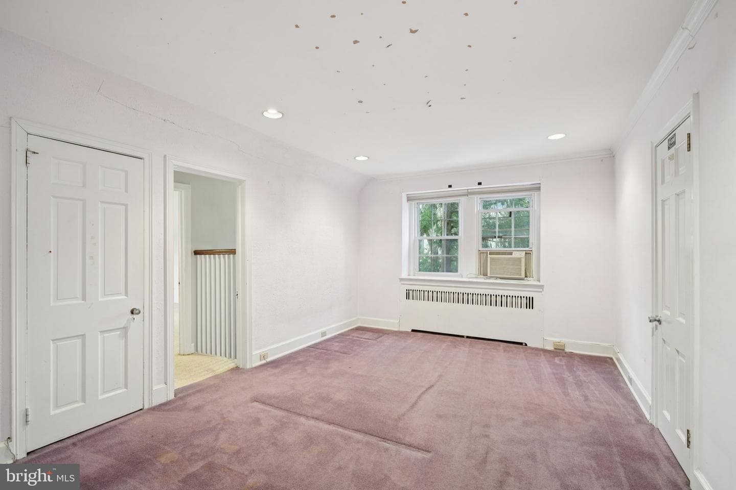 411 Lodges Lane photo 37