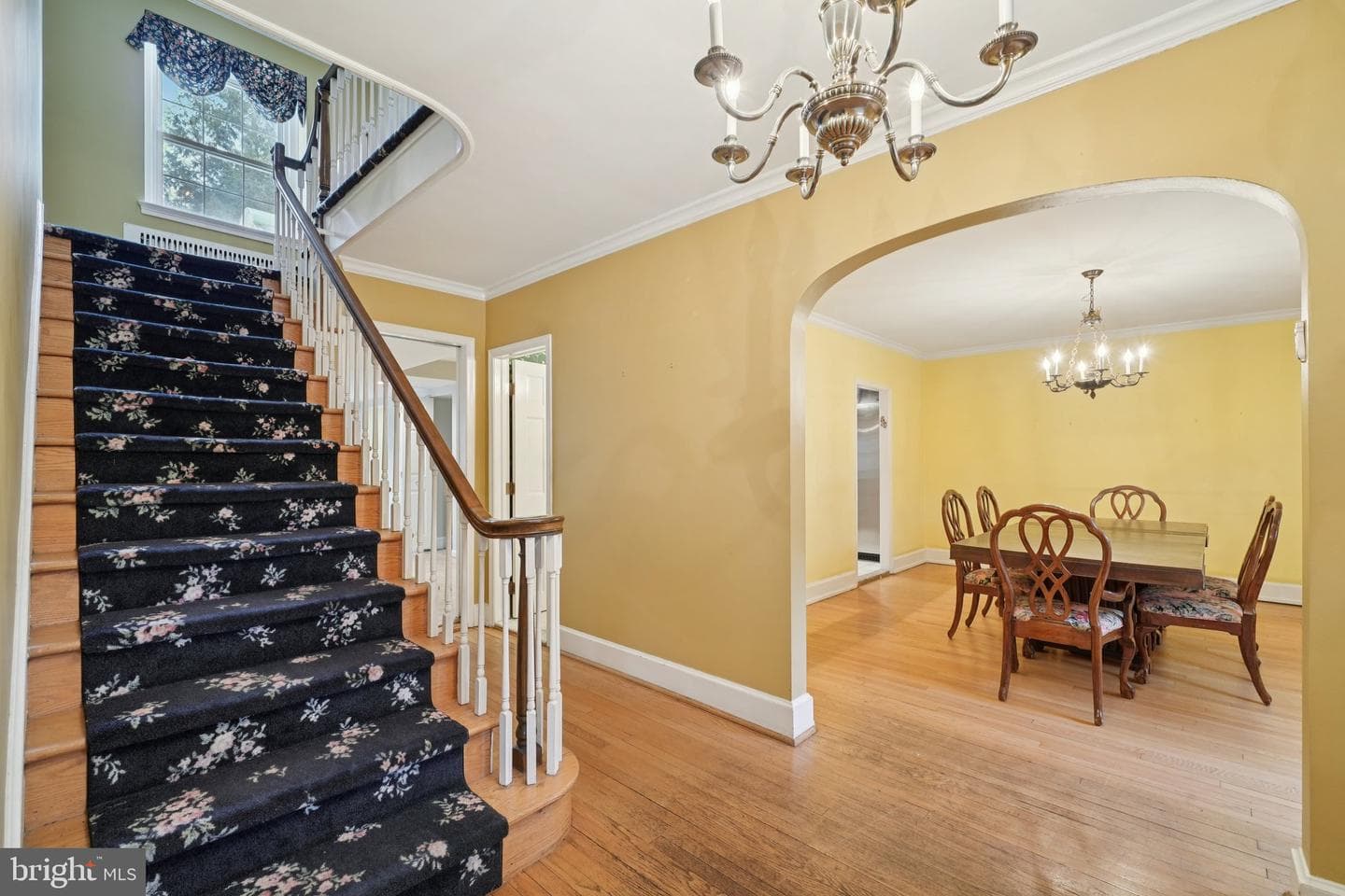411 Lodges Lane photo 4