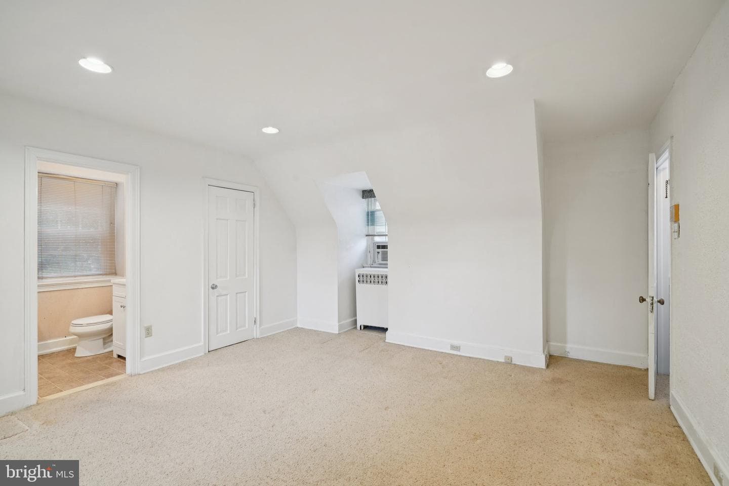 411 Lodges Lane photo 40