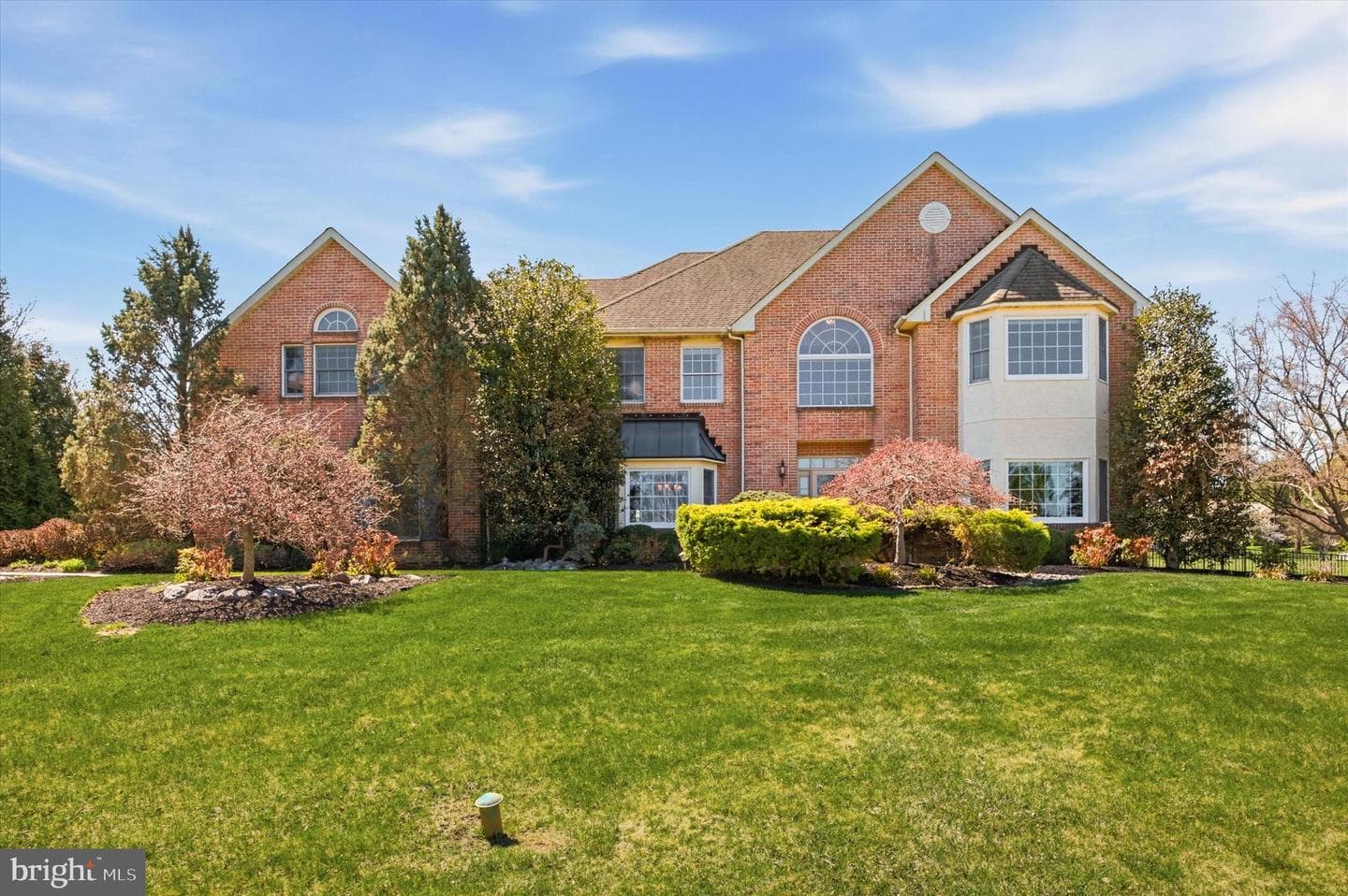 2594 Hillcrest Drive