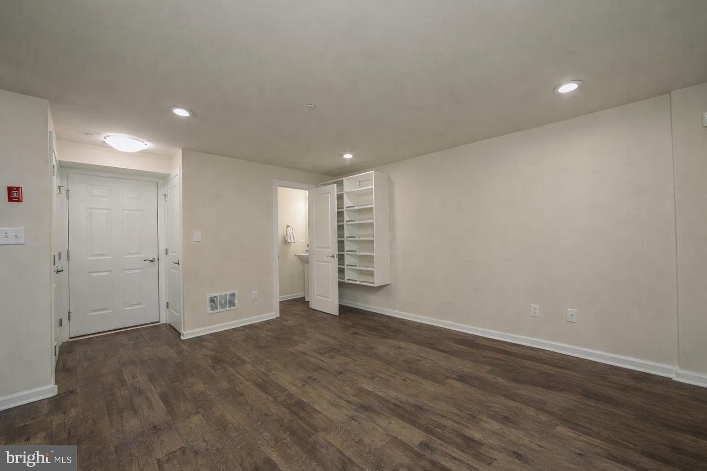 53 S Merion Avenue photo 24