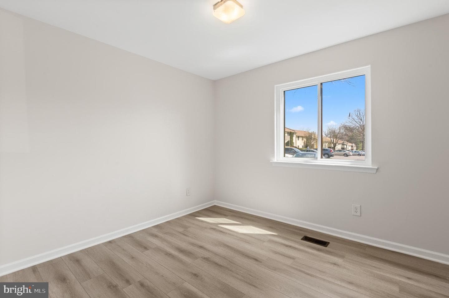 1401 Morris Court photo 19