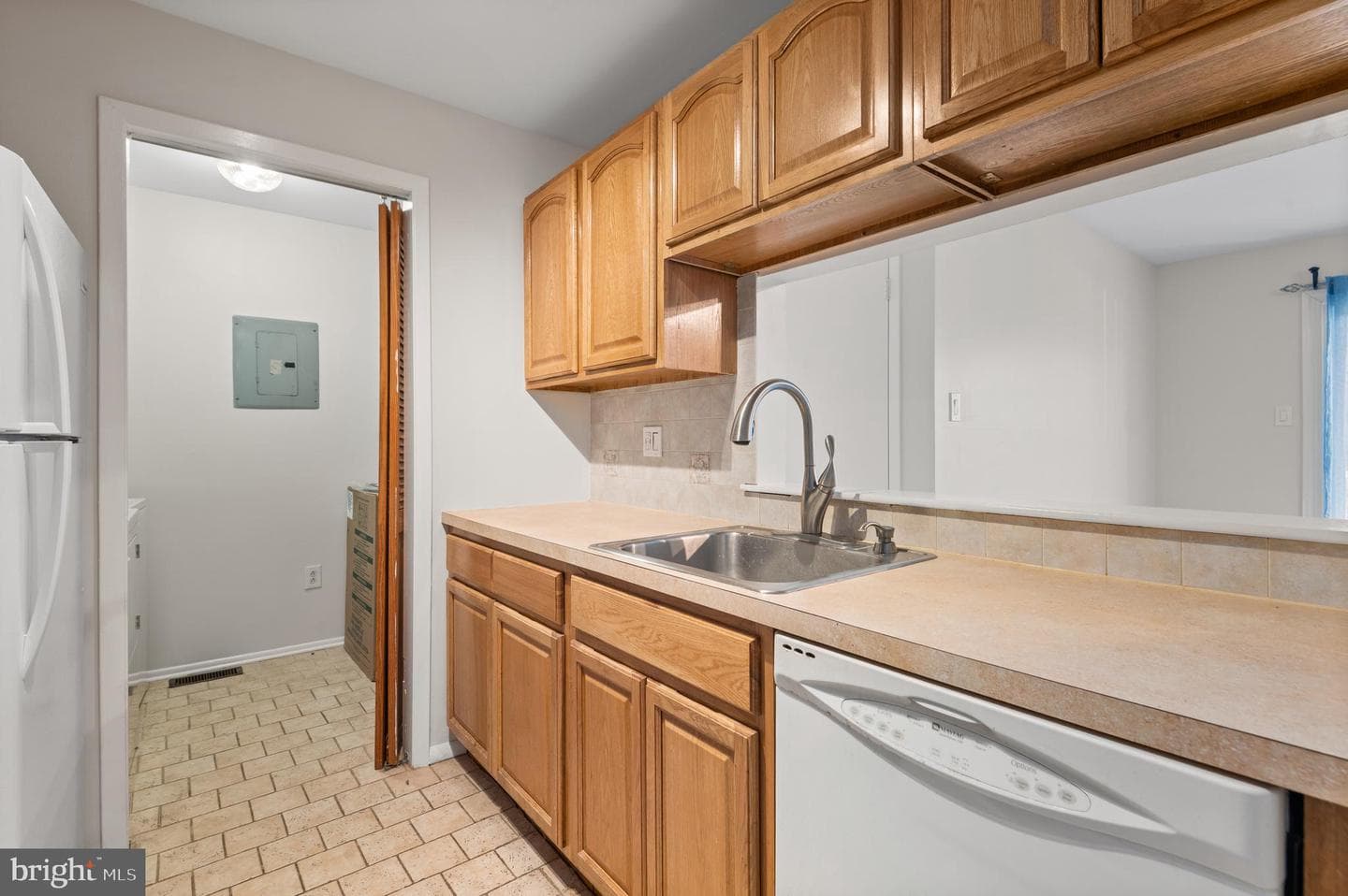 1401 Morris Court photo 9