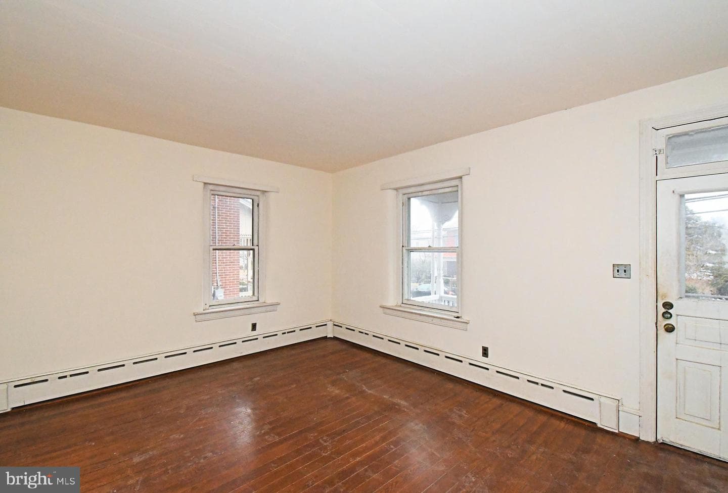 54 W Chestnut Street photo 12