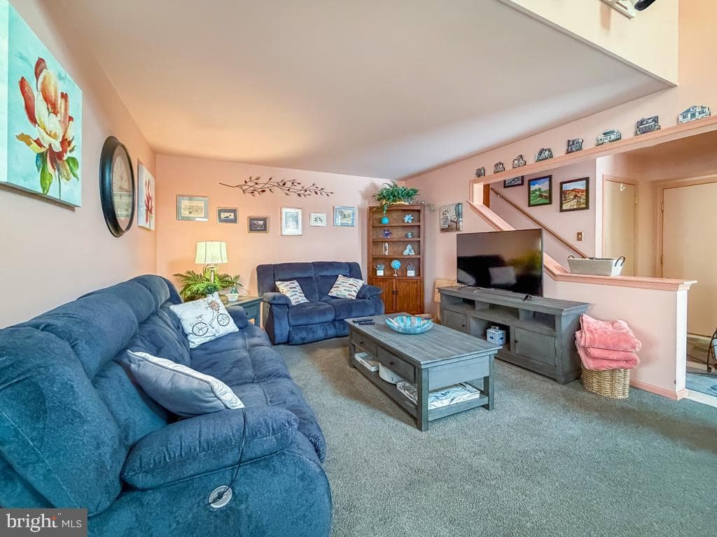 217 Jonathan Drive photo 4