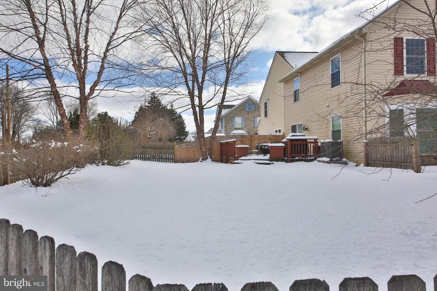 120 Packham Court photo 25