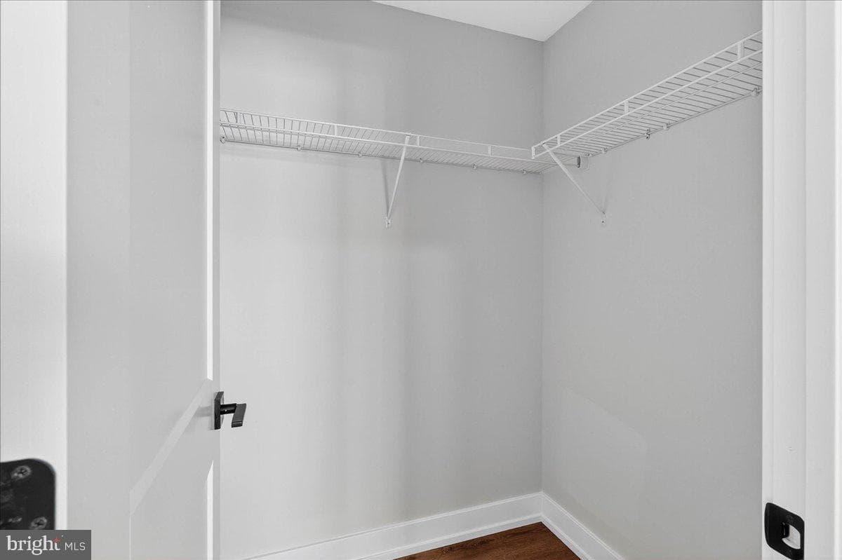 411 Isabelle Court #101 photo 23