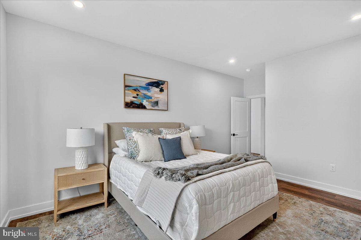411 Isabelle Court #101 photo 24