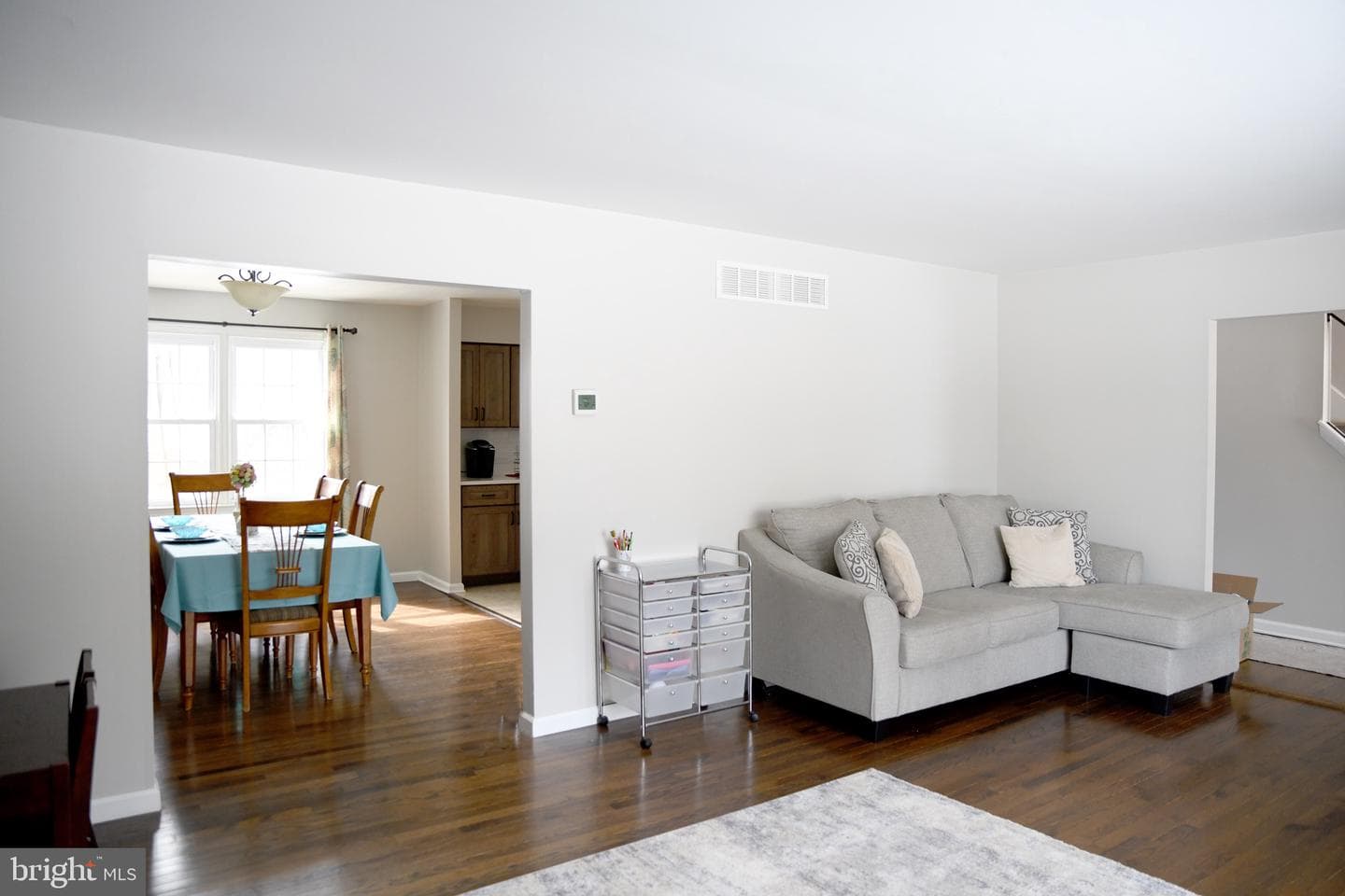 546 Locust Street photo 16