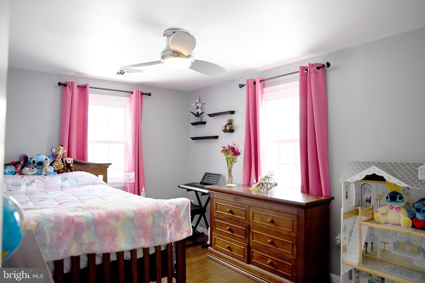 546 Locust Street photo 36