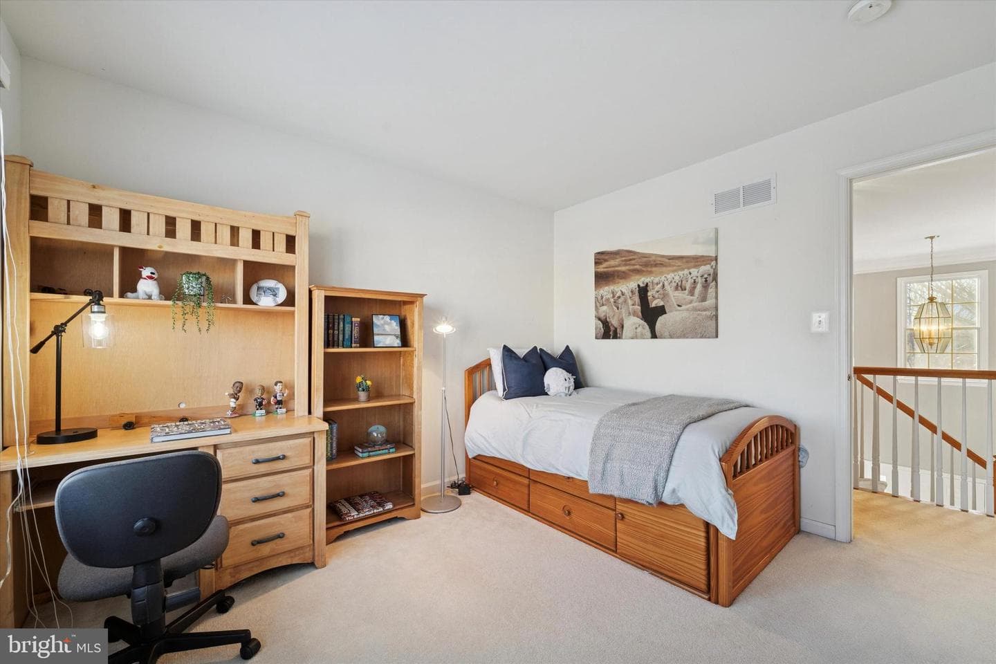 218 Hazeltine Circle photo 27