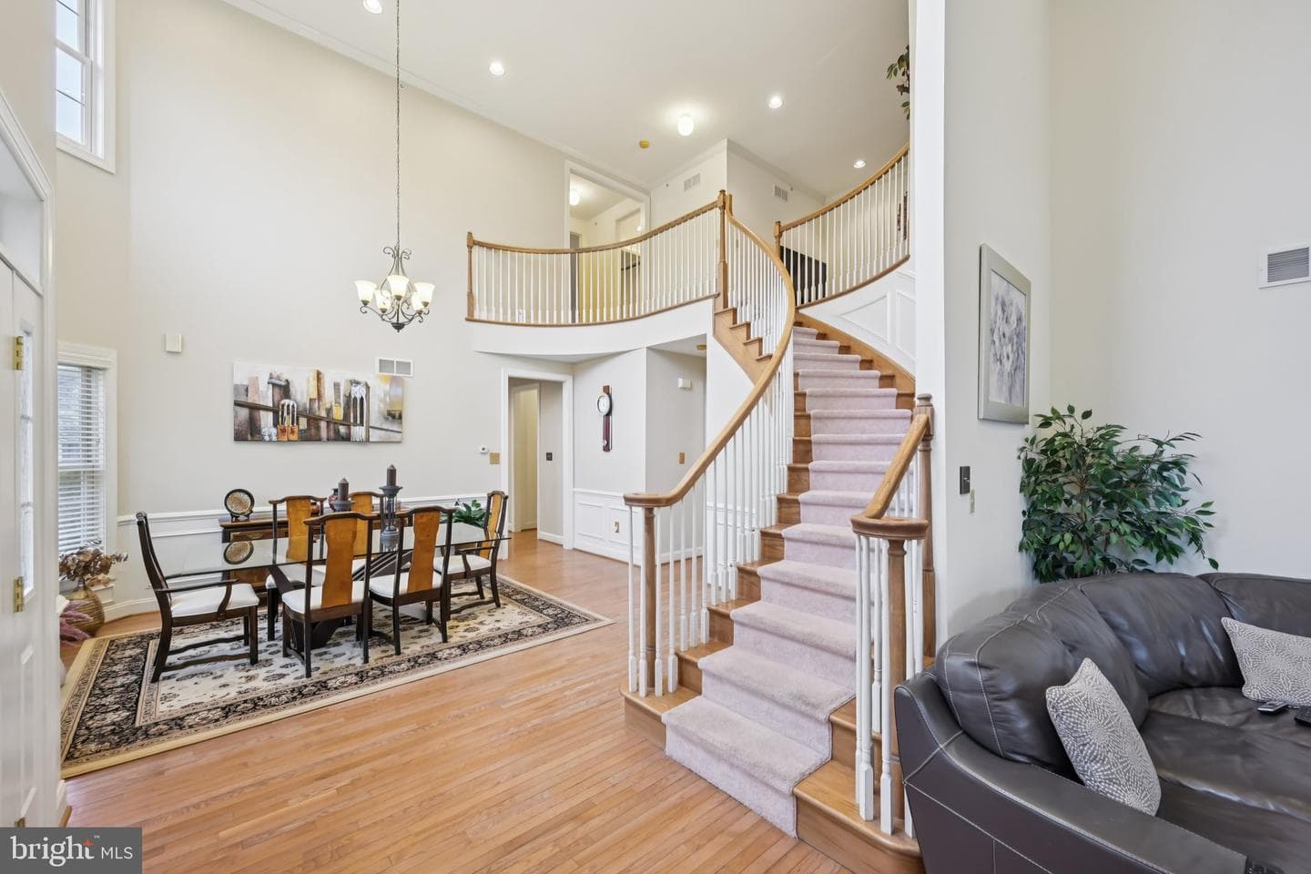 1635 Sloan Way photo 4