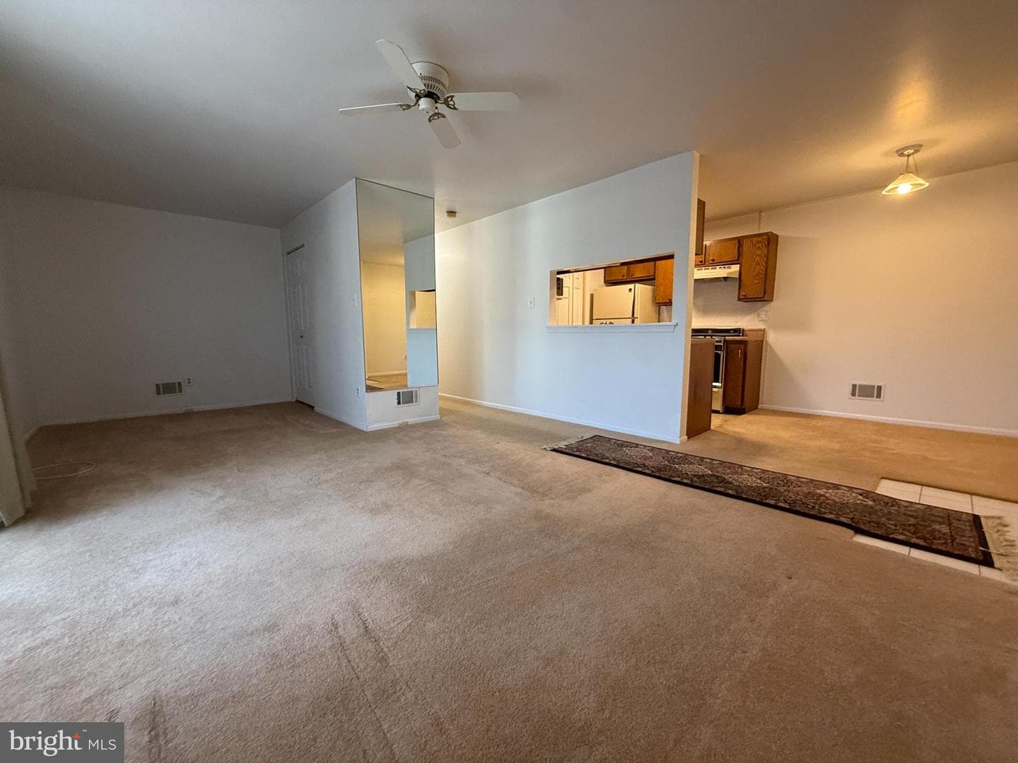 405 Hickory Court photo 3