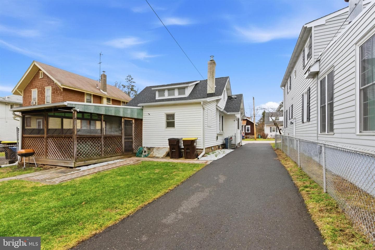 104 Montgomery Avenue photo 23