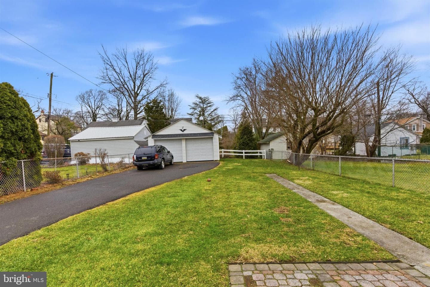 104 Montgomery Avenue photo 25