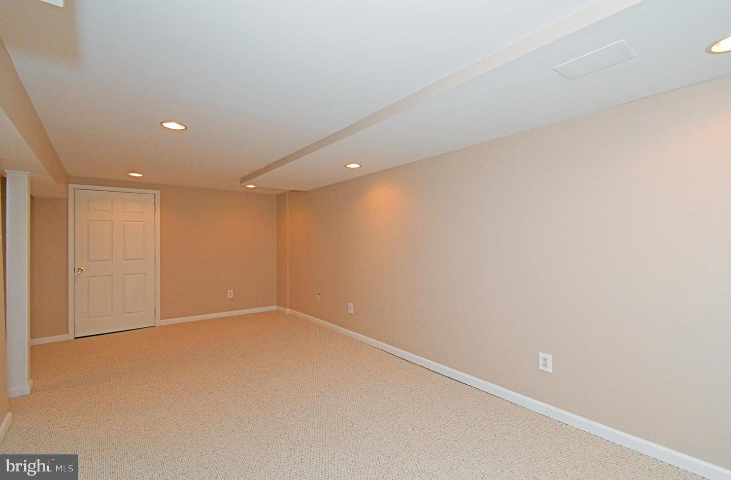 106 Yorkshire Way photo 52