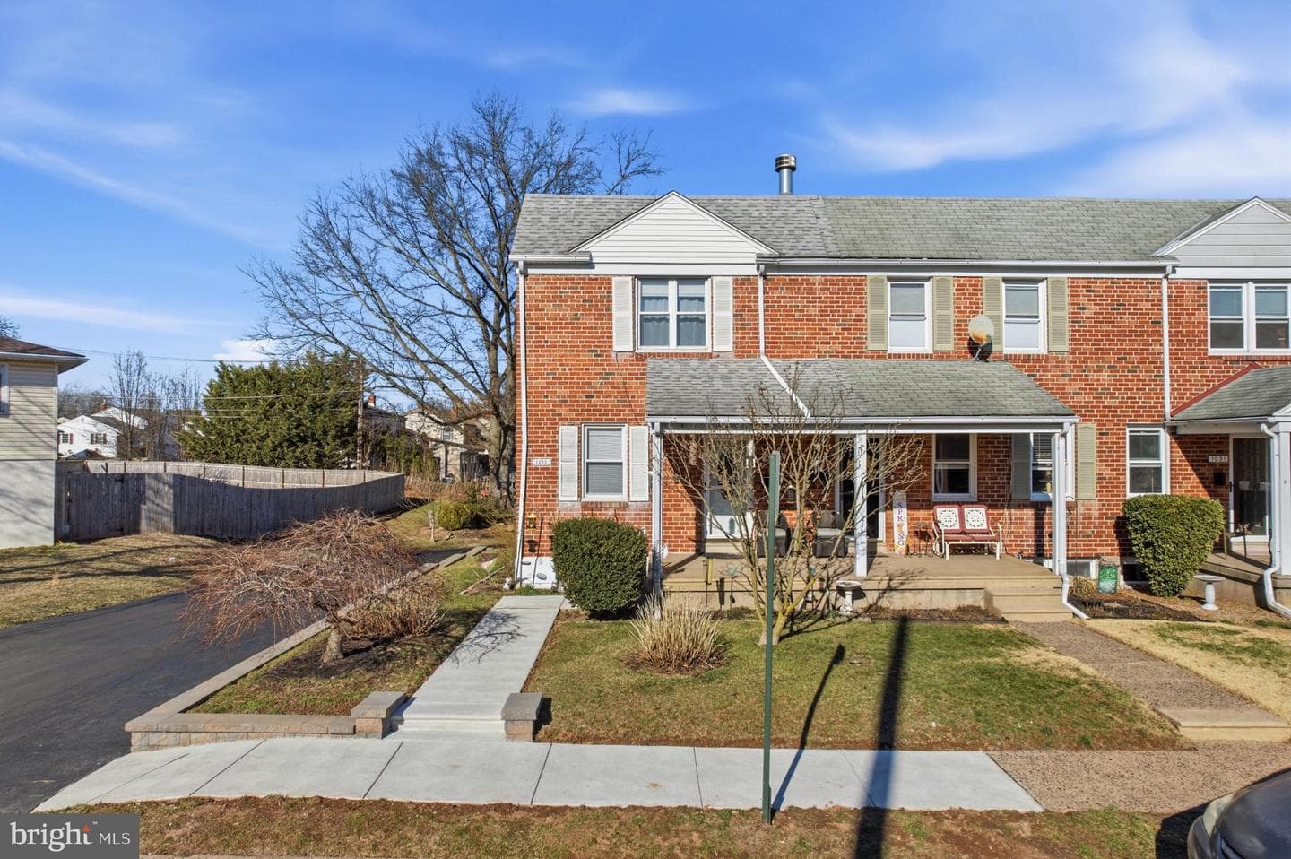 1035 Poplar Street