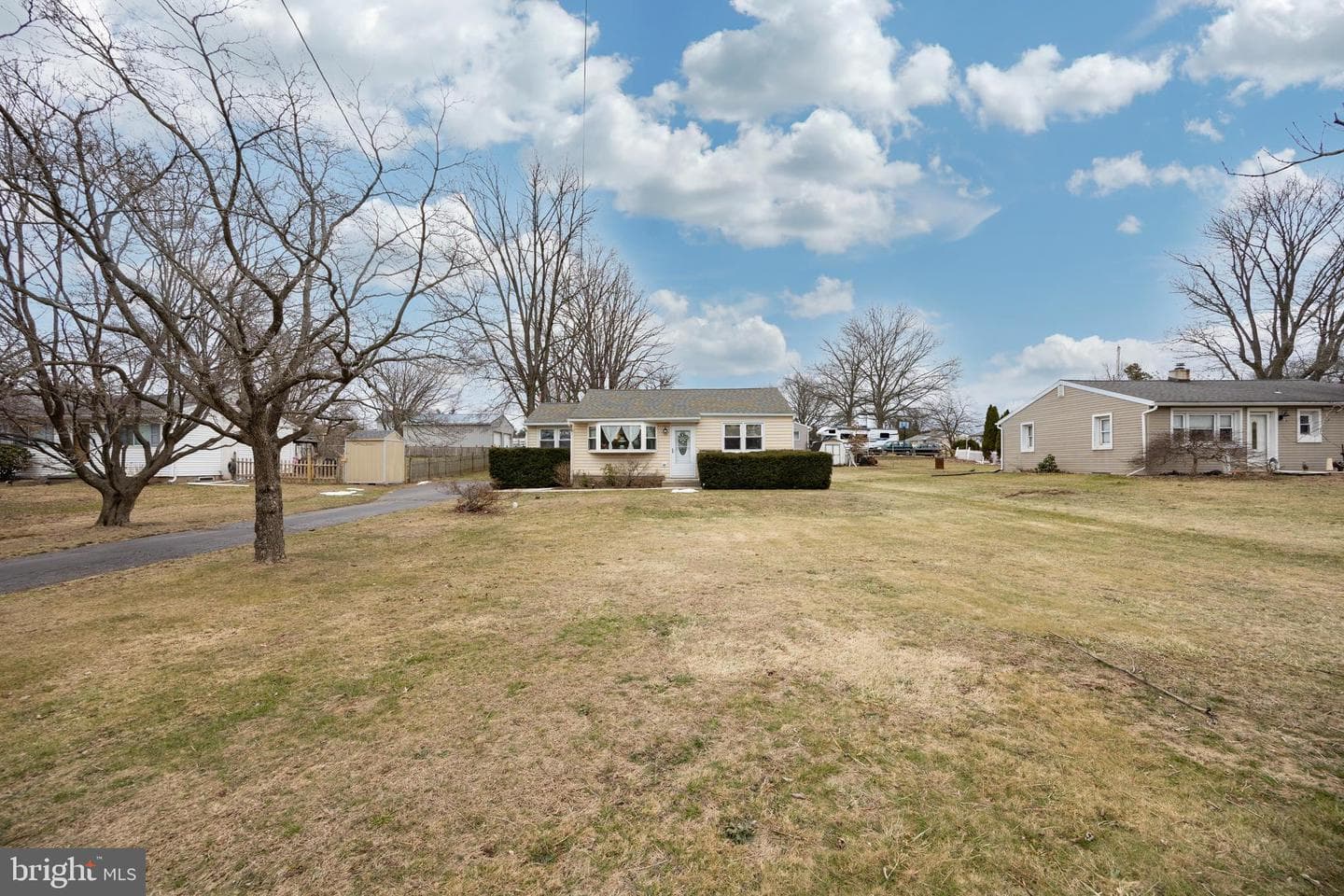 162 N Reed Road photo 2
