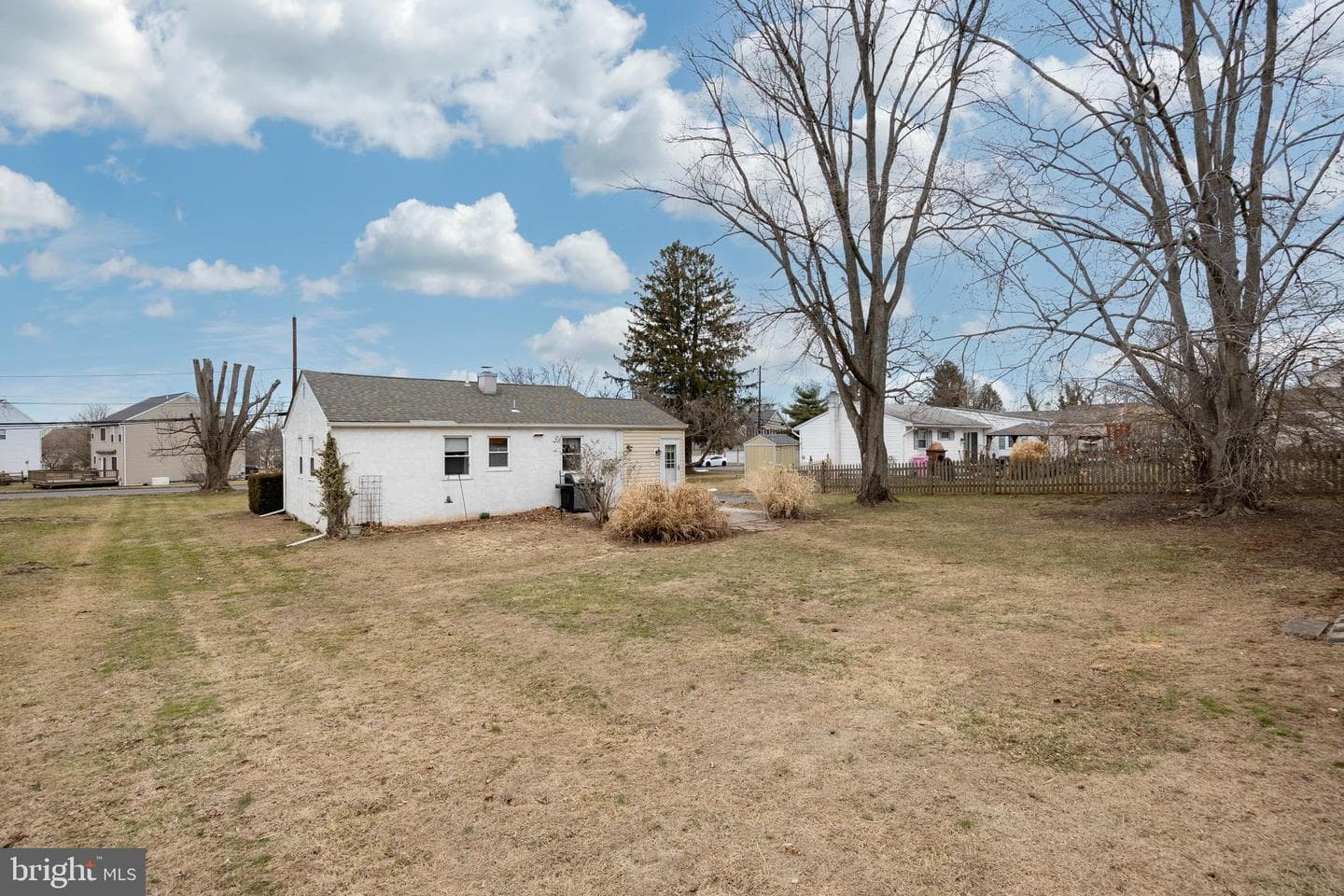162 N Reed Road photo 5