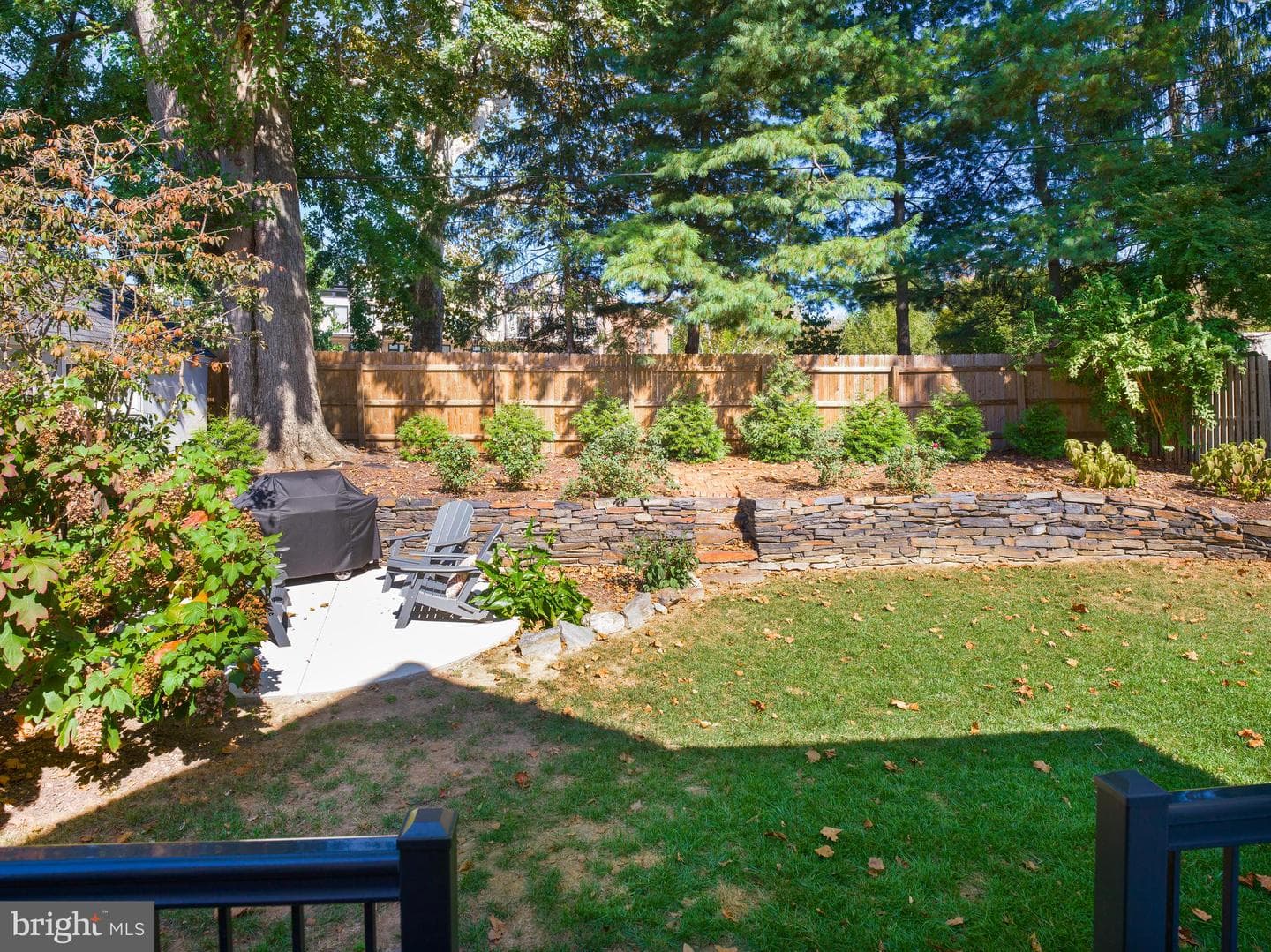 11 Shirley Road photo 41