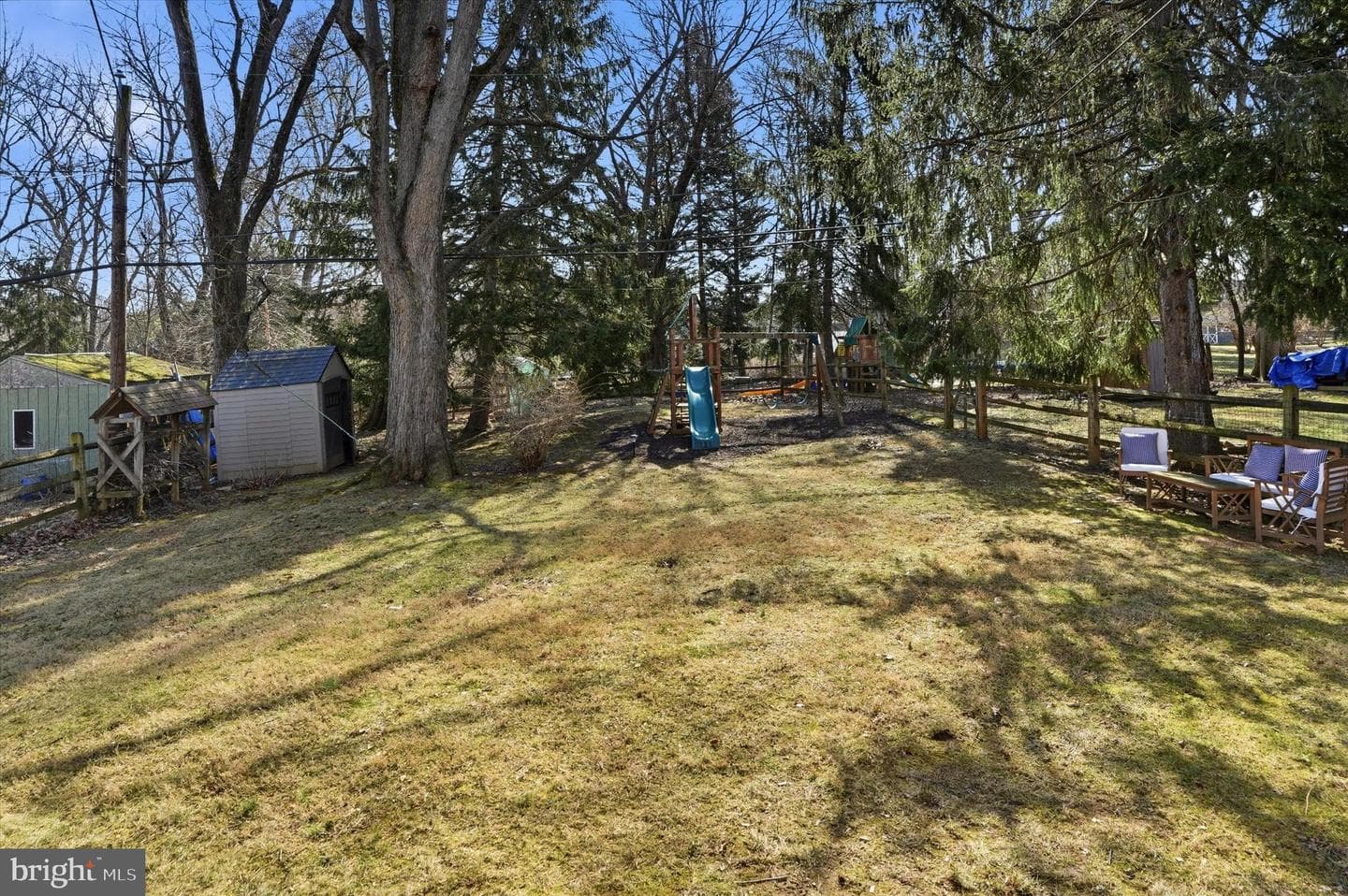 514 Kingston Road photo 33