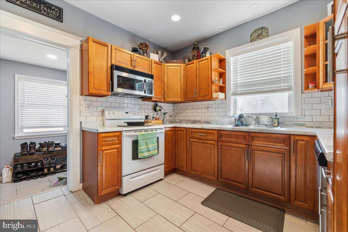 403 W Mount Vernon Street photo 10