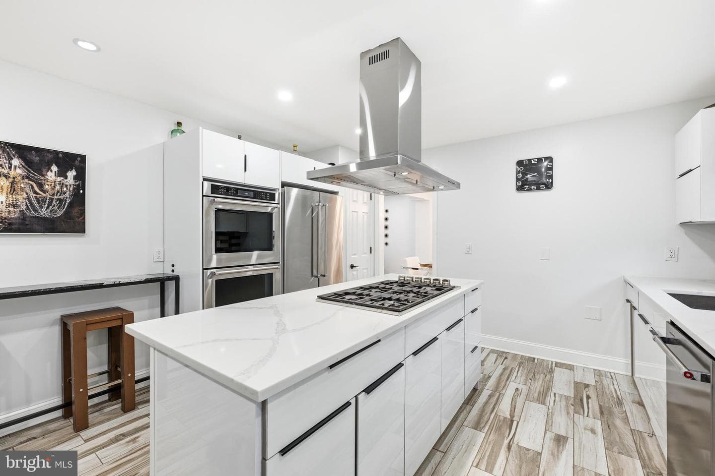 683 Sunnyside Avenue photo 12