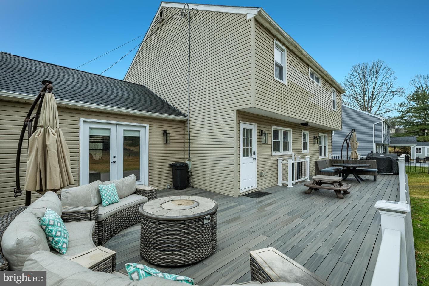 683 Sunnyside Avenue photo 31