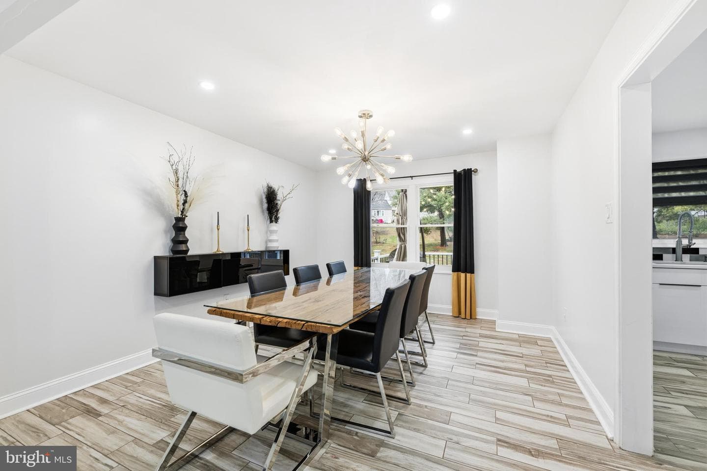 683 Sunnyside Avenue photo 8