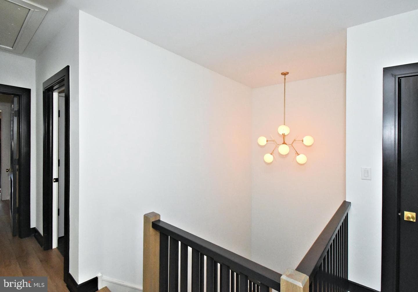 10 Richards Way photo 31