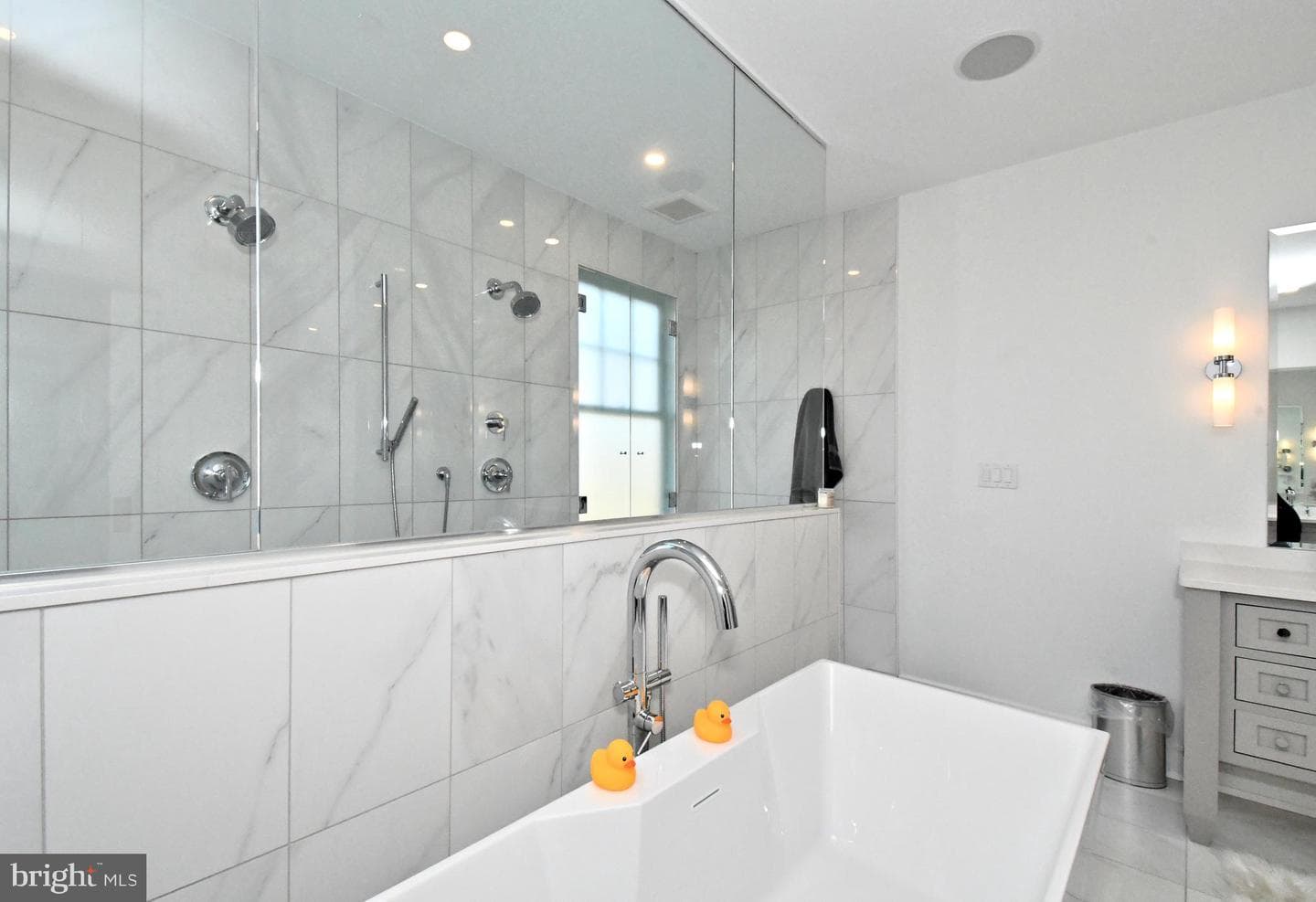 10 Richards Way photo 43