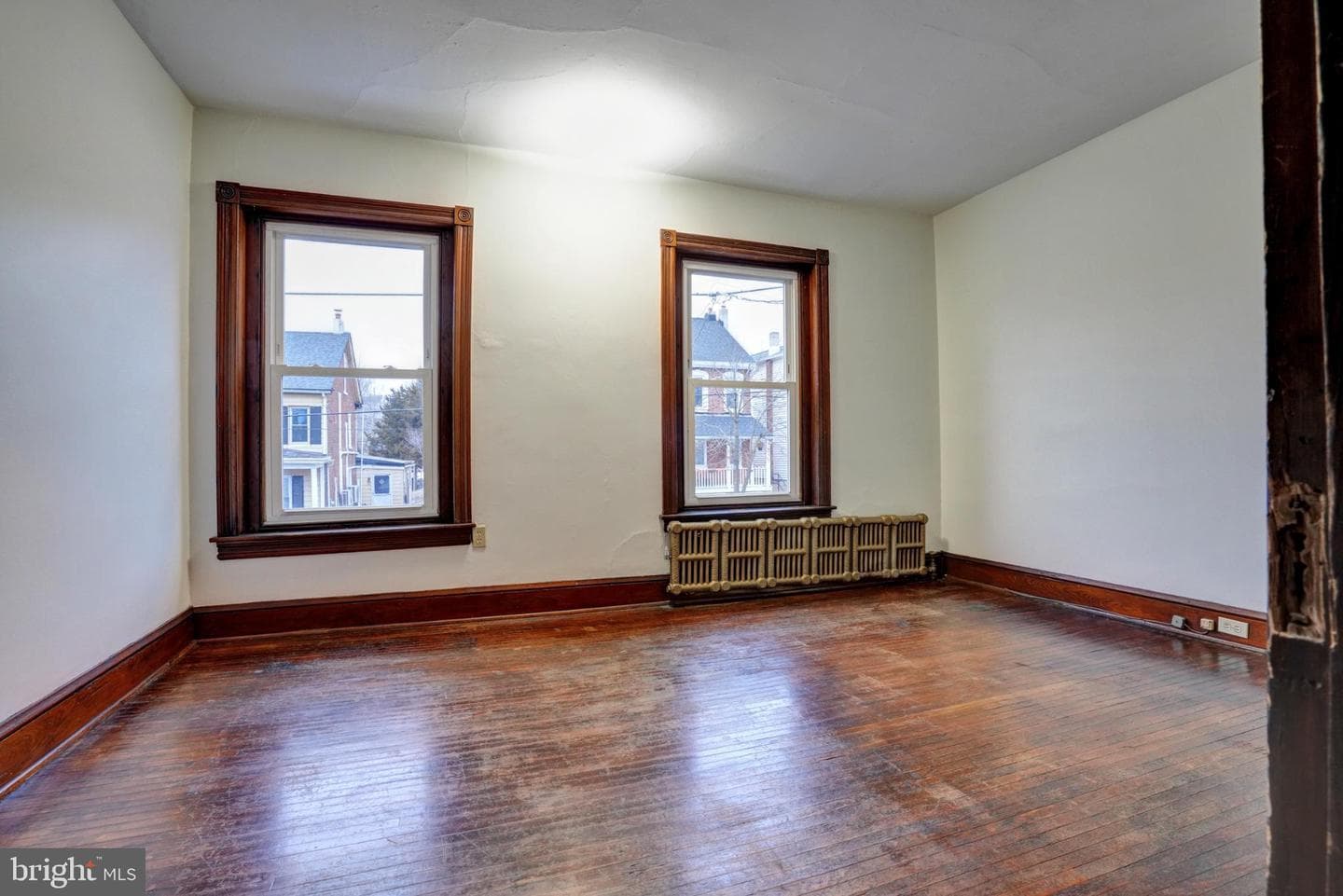 642 Walnut Street photo 9
