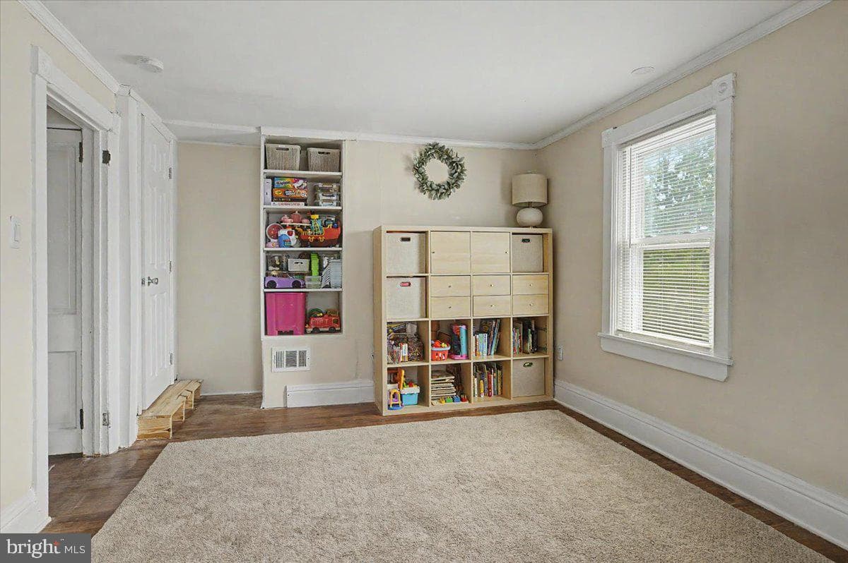 53 E Montgomery Avenue photo 31