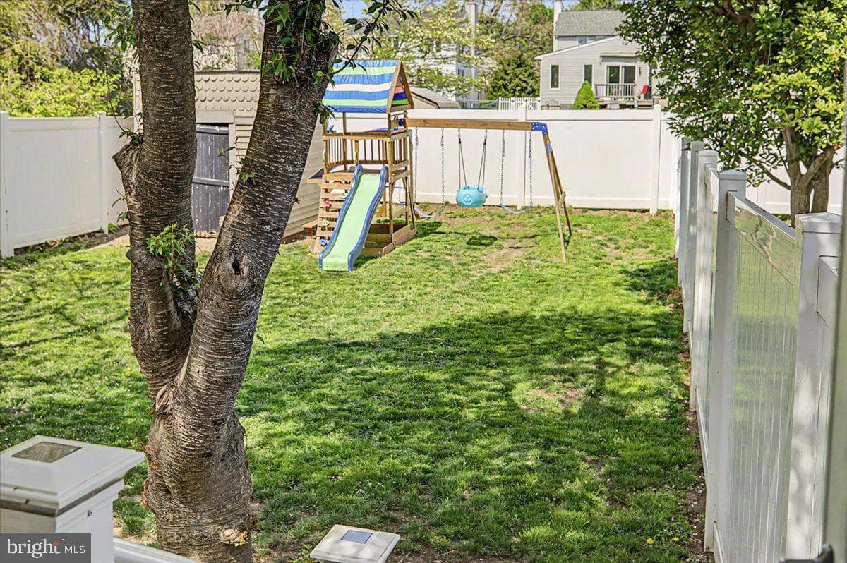53 E Montgomery Avenue photo 40