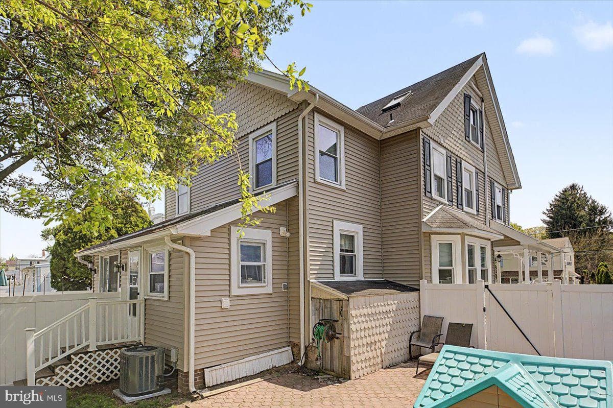 53 E Montgomery Avenue photo 44