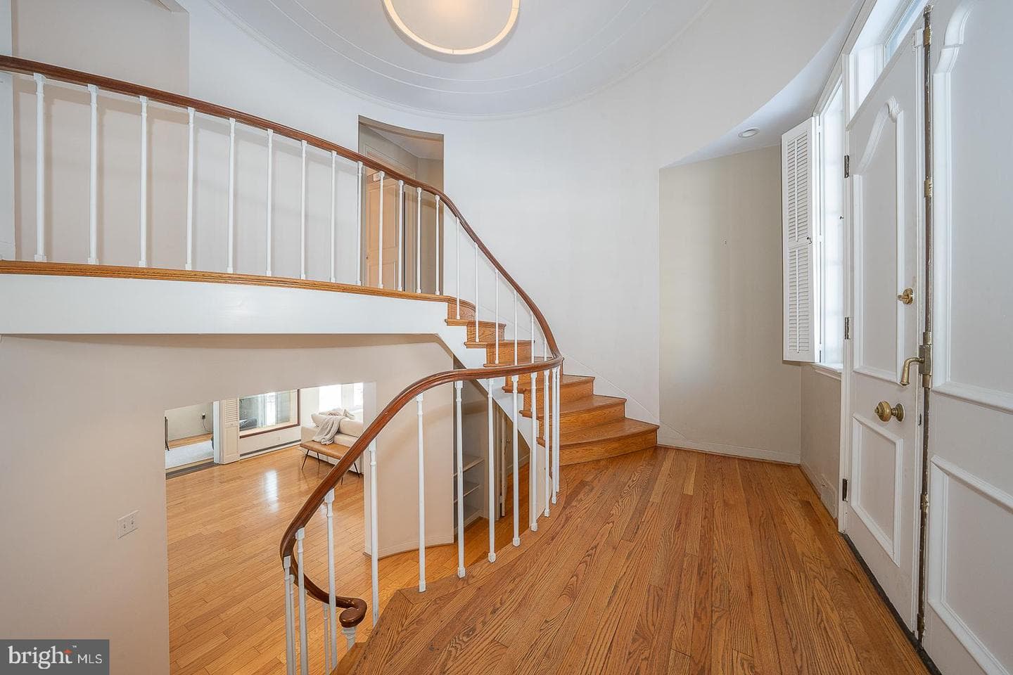 241 Cheswold Lane photo 4