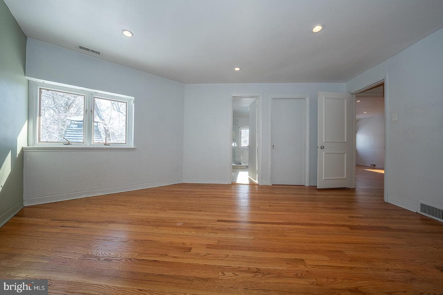 241 Cheswold Lane photo 44